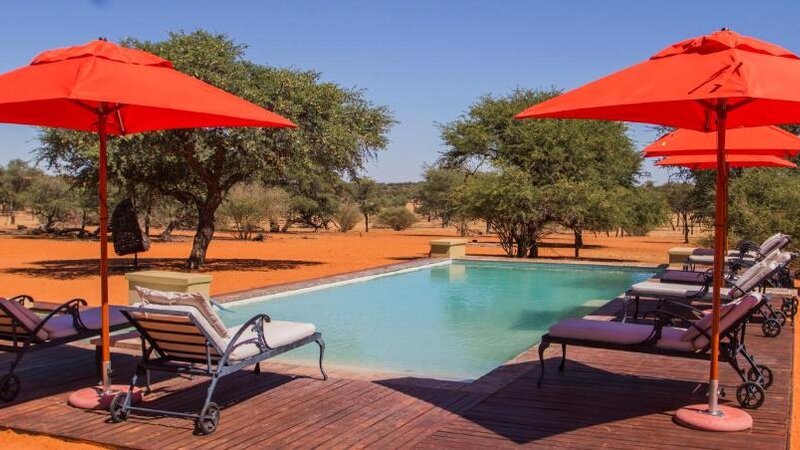 Namibie-Kalahari-hotel-Intu Afrika Zebra Lodge-zwembad-1