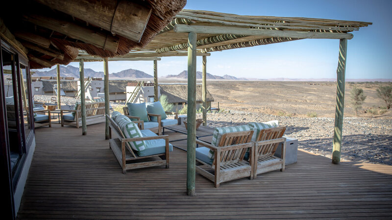 Namibie-Sossusvlei-Kulala-Desert-Lodge-lounge-deck