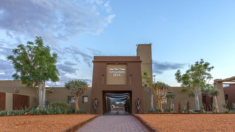 Namibie-Sossusvlei-Sossusvlei Lodge-ingang