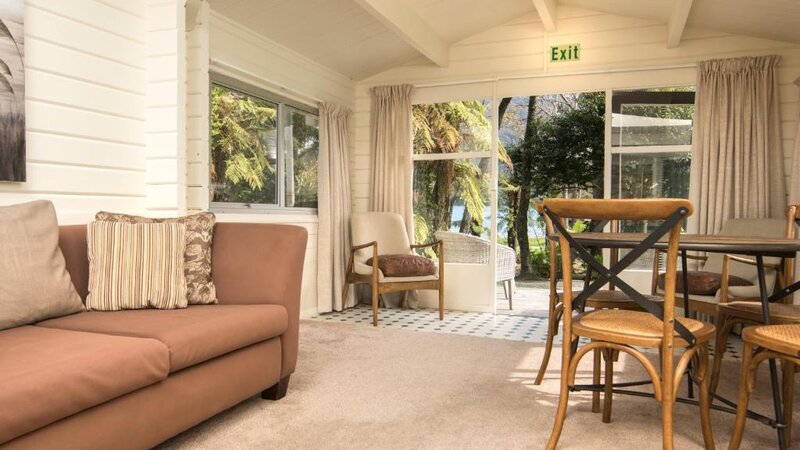Nieuw-Zeeland-Marlborough-Hotels-Furneaux Lodge-cottage-living