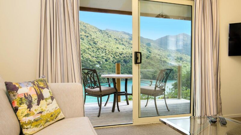 Nieuw-Zeeland-Marlborough-Hotels-Punga Cove Resort-Deluxe Suite terras