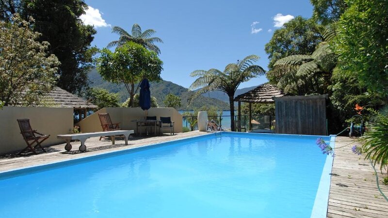 Nieuw-Zeeland-Marlborough-Hotels-Punga Cove Resort-Zwembad