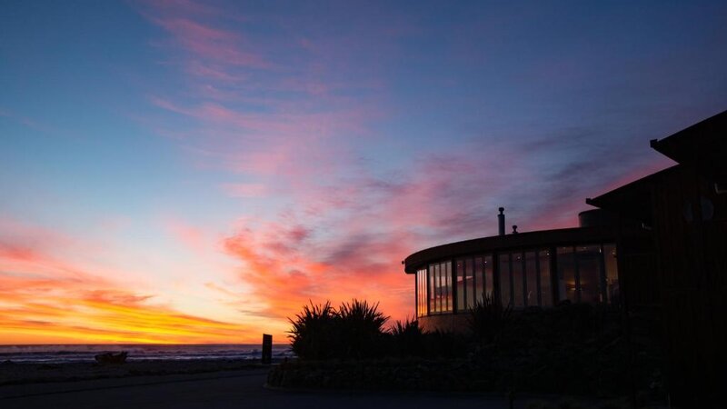 Nieuw-Zeeland-westcoast-hotel-Scenic Hotel Punakaiki-zonsondergang