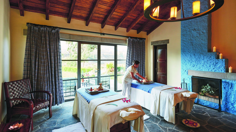 Peru-Colca-Canyon-Belmond-Las-Casitas-massagetafels-duo