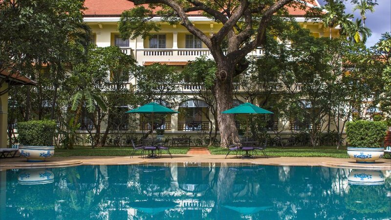 Phnom-Penh-Raffles-hotel-le-royal-pool