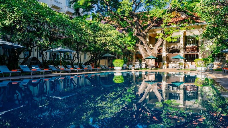 Phnom-Penh-Raffles-hotel-le-royal-pool2