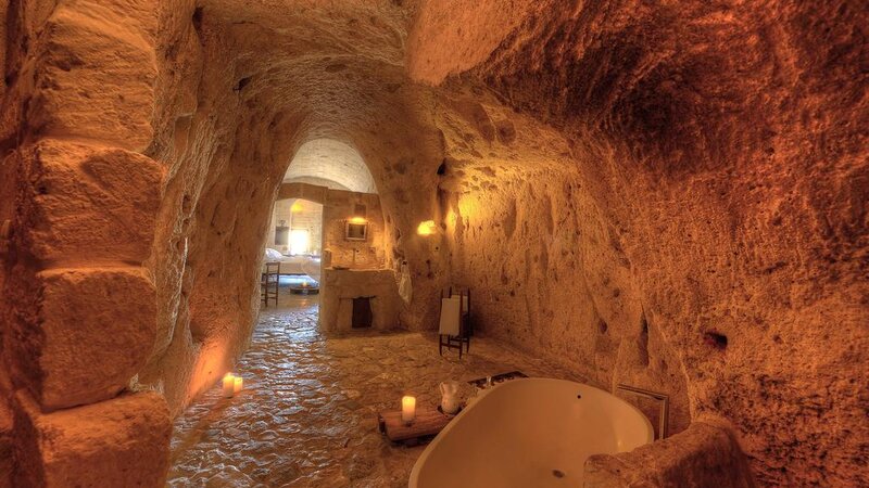 Puglia-Basilicata-Sextantio-Le-Grotte-Della-Civita-badkamer