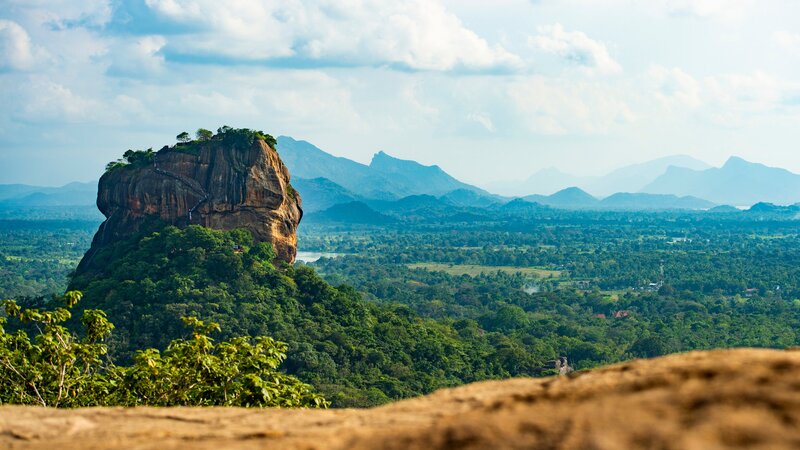 rsz_sri-lanka-culturele-driehoek-excursie-beklimming-pidurangala-rock_4