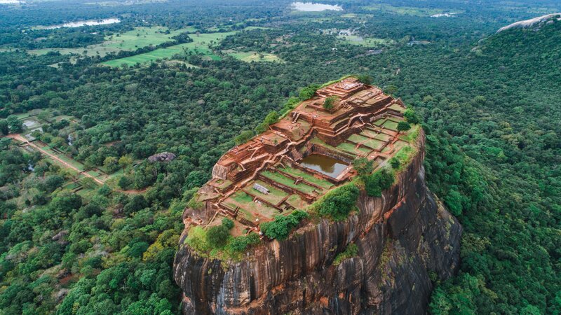 rsz_sri-lanka-culturele-driehoek-excursie-beklimming-sigiriya-rock_1