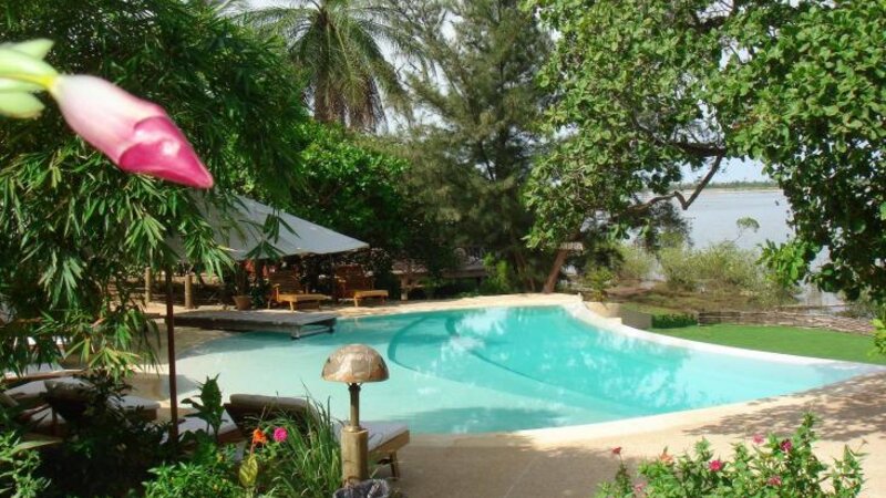 Senegal-PN Sine Saloum-Souimanga-Lodge-zwembad-2