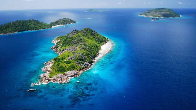 Seychellen-Cruises-Variety-Cruises-Pegasos-luchtfoto-eiland