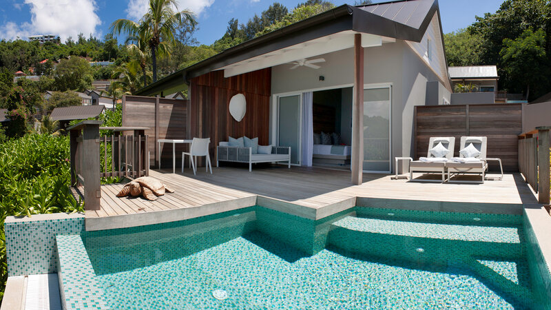 Seychellen-Mahe-Carana-Beach-Ocean-View-Pool-Chalet-DeckJPG