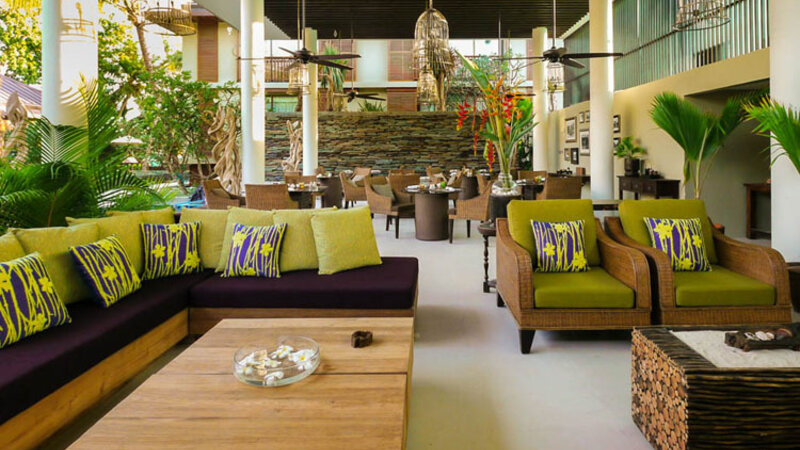 Seychellen-Praslin-Dhevatara-Beach-Hotel-lounge-zetels