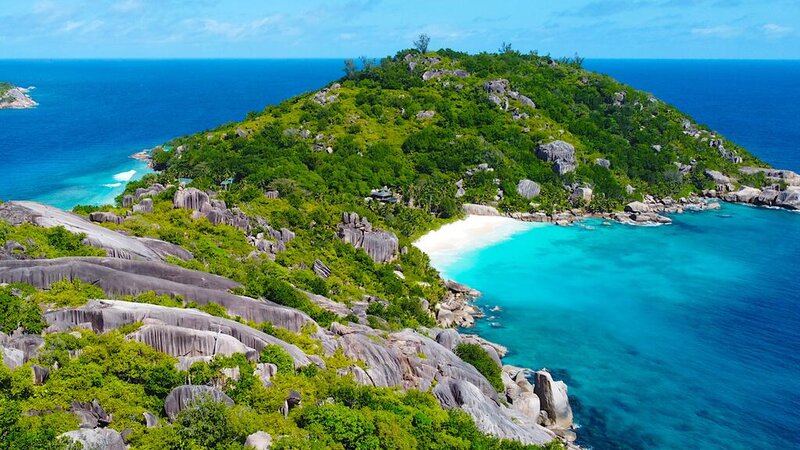 Seychellen-Praslin-Le-Chateau-De-Feuilles-luchtfoto