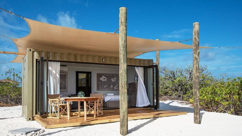 Seychellen-Private-eilanden-BlueSafari-Cosmo-Eco-Camp-kamer-terras