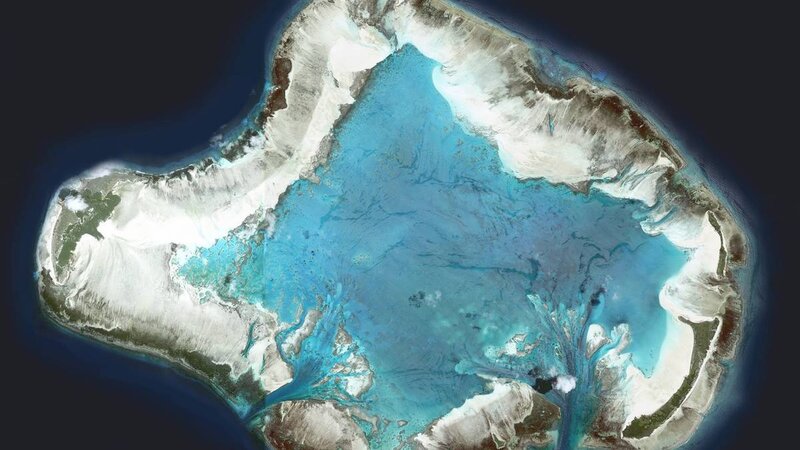 Seychellen-Private-eilanden-BlueSafari-Cosmo-Eco-Camp-luchtfoto-eiland-1