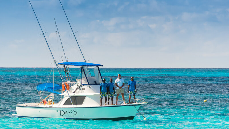 Seychellen-Private-Eilanden-Denis-Private-Island-boot