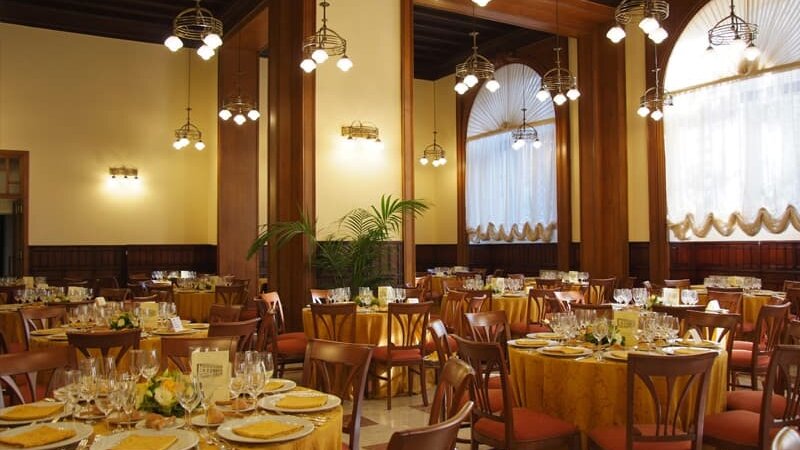 Sicilie-Noord-Sicilie-Palermo-Grand-hotel-Piazza-Brosa-restaurant