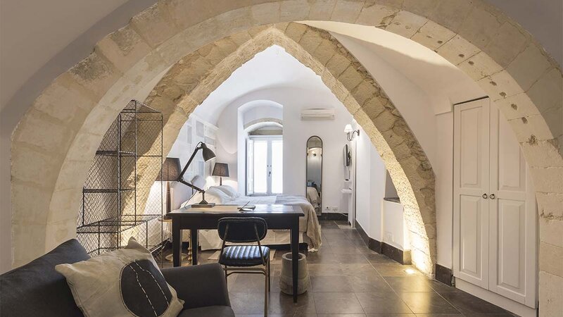 Sicilie-Zuidoost-Ragusa-Locanda-Don-Serafino-junior-suite-2