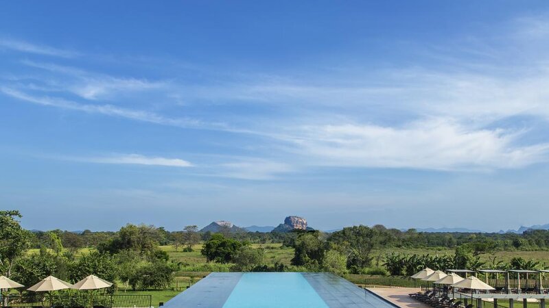 Sigiriya-Aliya-resort-zwembad