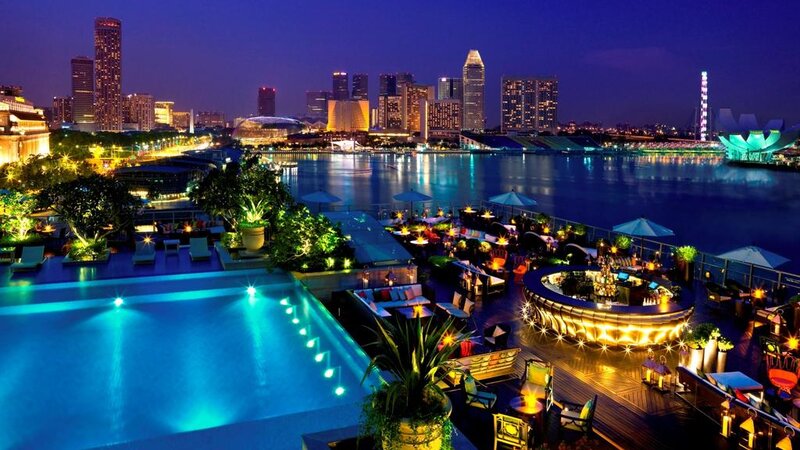 Singapore-The-Fullerton-Bay-rooftop