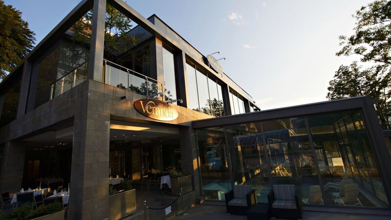 Slovenie-Alpine-Lake-Bled-Rikli-Balance-Hotel-Veranda-restaurant