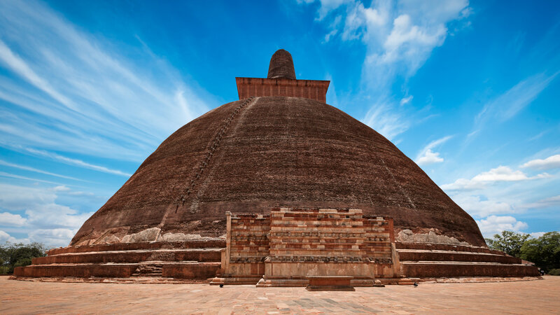 Sri-Lanka-Culturele-Driehoek-Excursie-Anuradhapura-per-mountainbike1