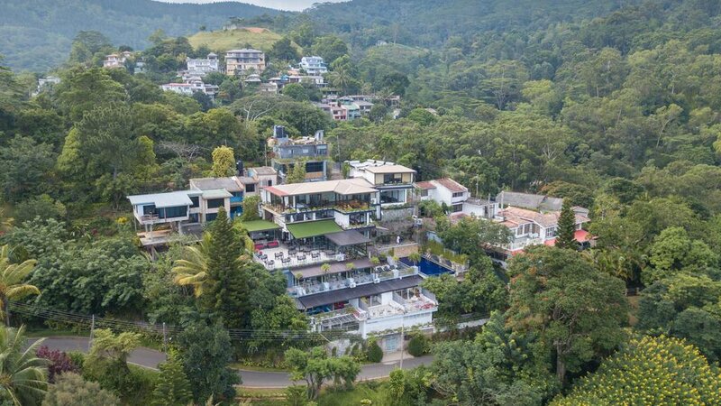 Sri-Lanka-Kandy-Hotel-Theva-Residency-luchtfoto