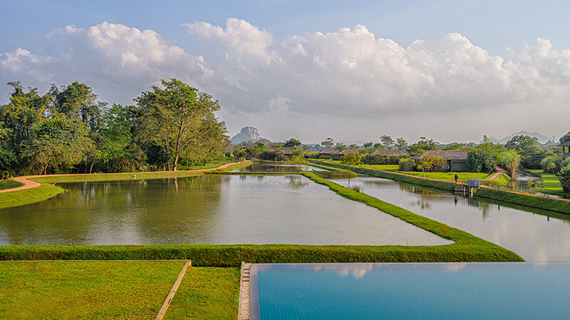 Sri-Lanka-Sigiriya-Hotel-Water-Garden-omgeving2