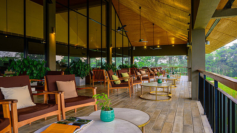 Sri-Lanka-Sigiriya-Hotel-Water-Garden-terras