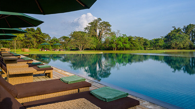 Sri-Lanka-Sigiriya-Hotel-Water-Garden-zwembad4