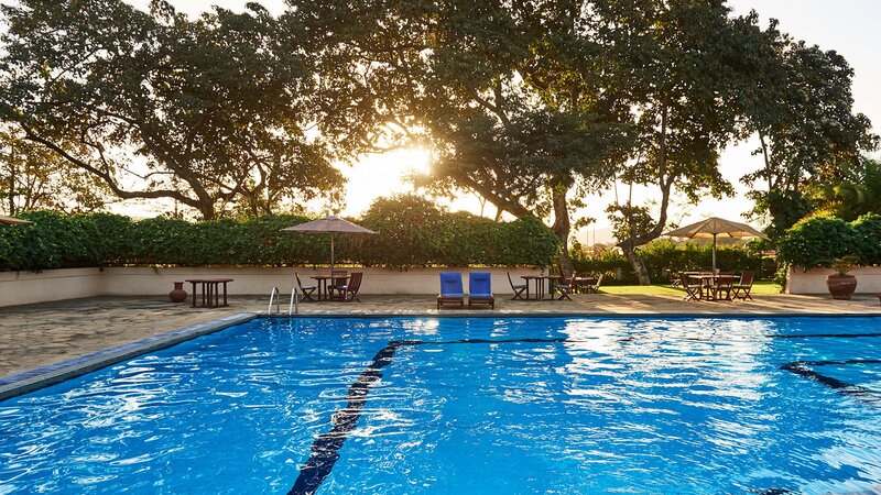 Tanzania-Arusha-legendary-lodge-zwembad