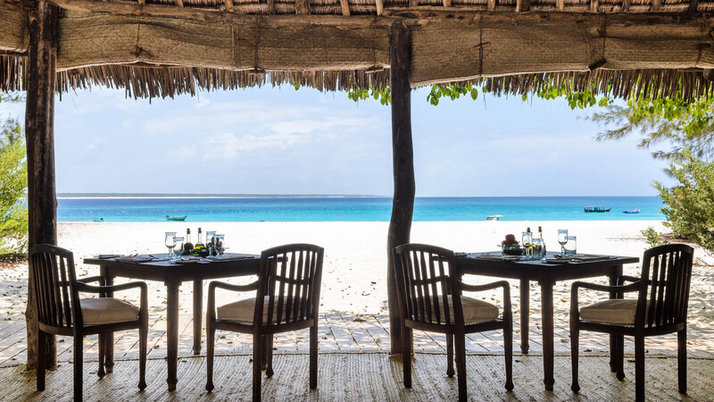 Tanzania-Mnemba-&Beyond-Mnemba-Island-strand-restaurant