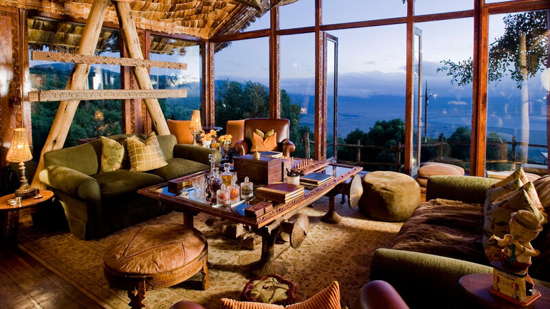 Tanzania-Ngorongoro-Crater-Lodge-lounge-zetels