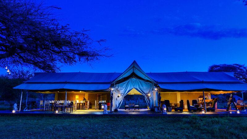 Tanzania-Serengeti NP-Asanja-Moru-tent-avond