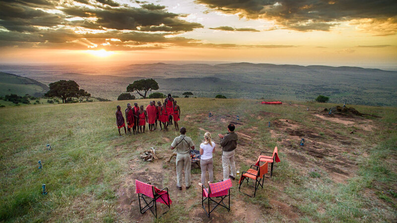 Tanzania-Serengeti NP-&Beyond-Klein's-Camp-kampvuur-zonsondergang-2