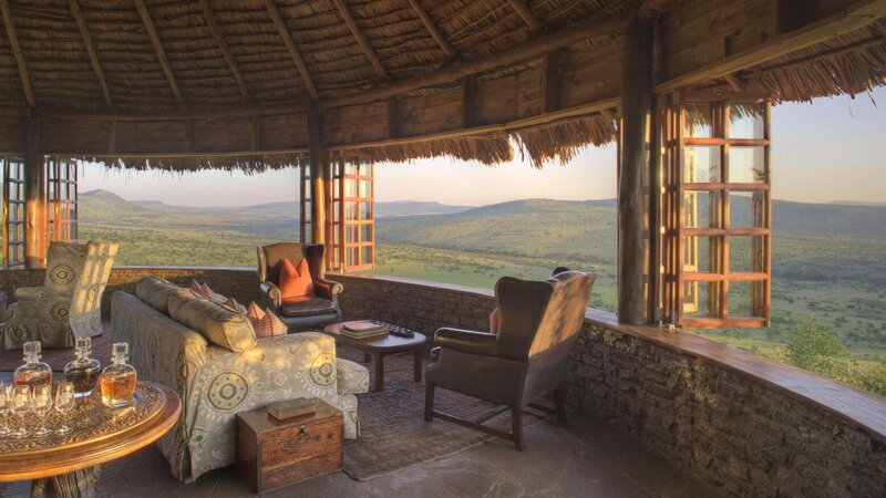 Tanzania-Serengeti NP-&Beyond-Kleins-Camp-lounge-zetels