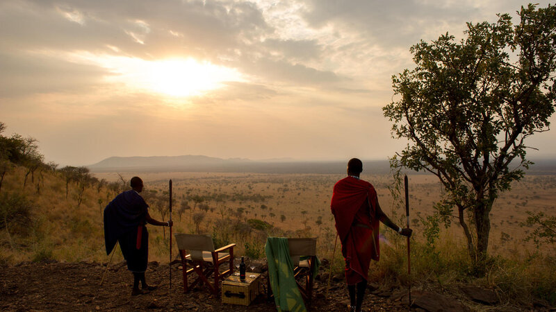 Tanzania-Serengeti-NP-Kubu-Kubu-Tented-Lodge-zonsondergang-natuur-lokale-bevolking