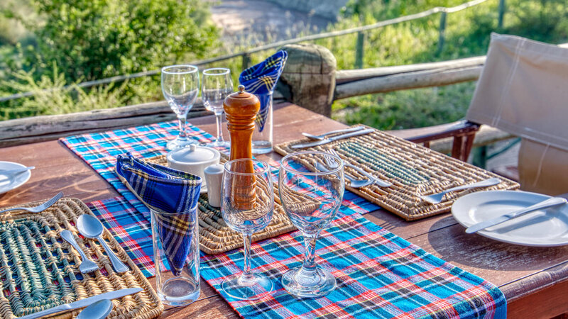 Tanzania-Tarangire-Mbali-Mbali-Tarangire-River-Camp-sfeerbeeld-tafel