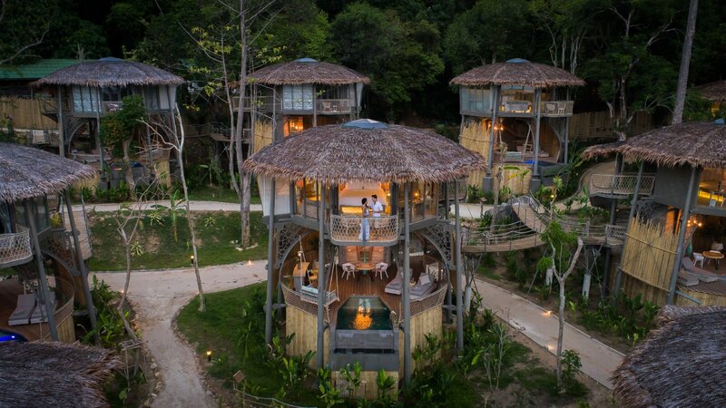 Thailand-Koh-Yao-Noi-Hotel-Treehouse-Villas-Yao-Noi-treehouse-couple1