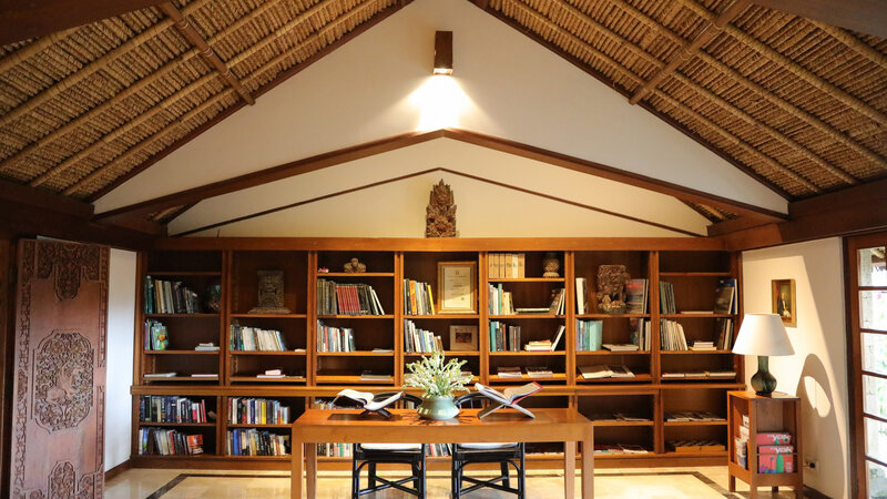 Ubud-Amandari-Library