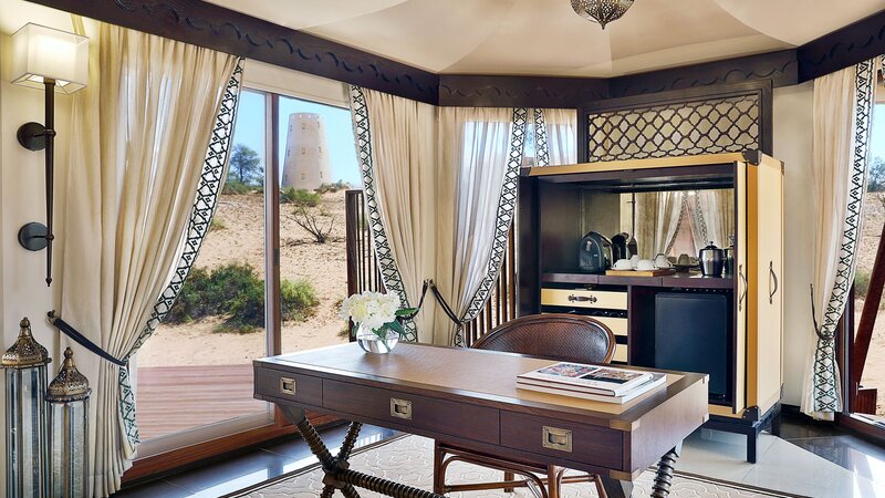 VAE-Ras Al Khaimah-Ritz Carlton Al Wadi Desert-Al Khaimah en Al sahari tented villa's