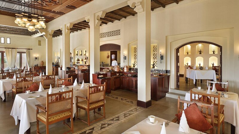 VAE-woestijn-Al Maha Desert Resort-Al Diwaan Restaurant