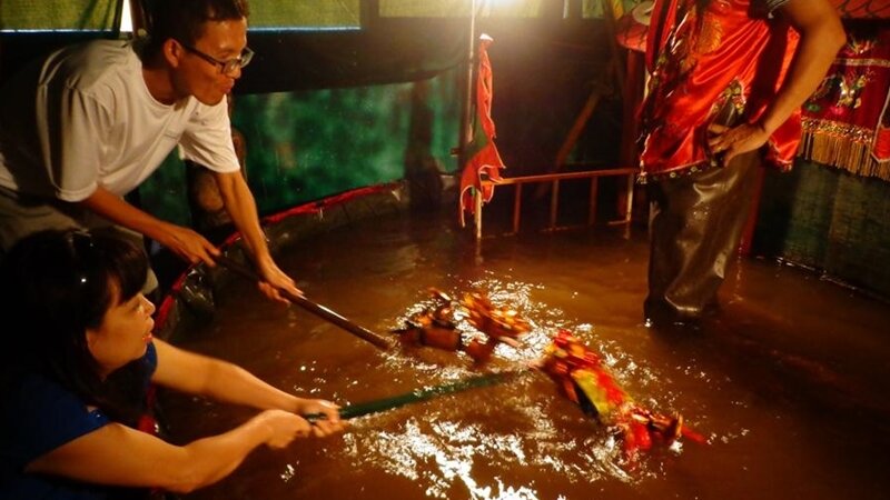 Vietnam-Hanoi-Excursie-Water-Puppet-Dance-Behind-The-Scene-1