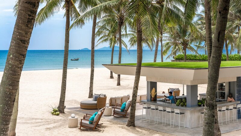 Vietnam-Stranden-Midden-Vietnam-Four-Seasons-Nam-Hai-beachbar