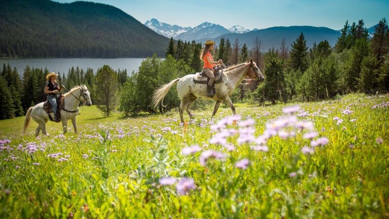 West-Canada-Gold-Bridge-Tyax-Wilderness-Resort-paardrijden
