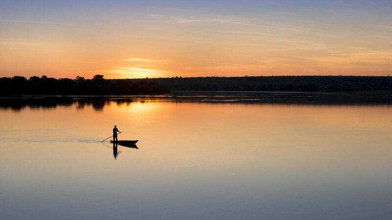 Zambia-Livingstone-Royal-chundu-zambezi-island-lodge-zonsondergang