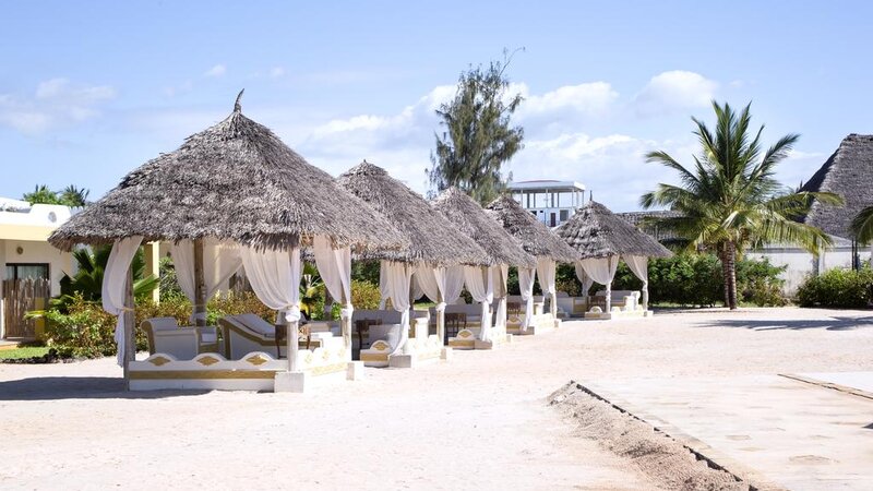 Zanzibar-Gold Zanzibar Beach House & Spa-cabanas-strand