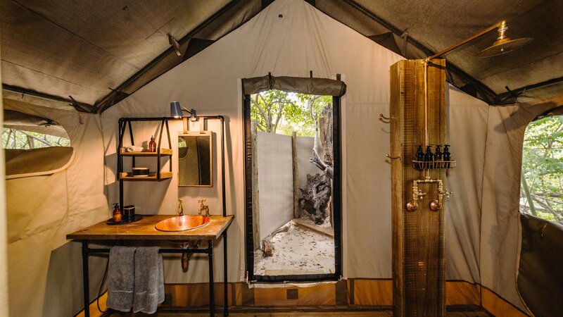 Zimbabwe-Zambezi-National-Park-Tsowa-Island-Lodge-tent2