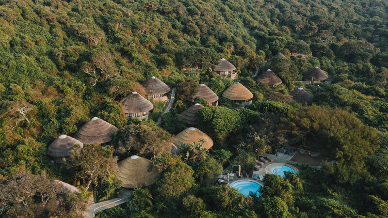 Zuid-Afrika-iSimangaliso-Wetland-thonga-beach-lodge-luchtfoto-omgeving